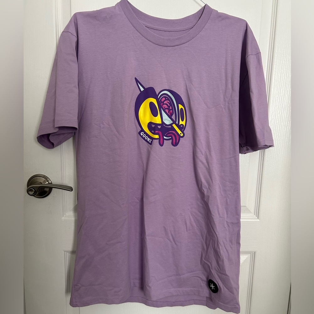 PURPLE GRAPHIC T-SHIRT BY GOONZ X DEEZE